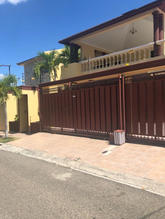 casas - Casa de Venta Cerro Alto