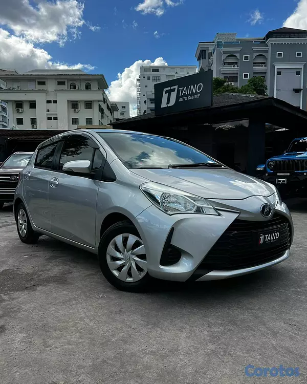 carros - Toyota Vitz 2019 1