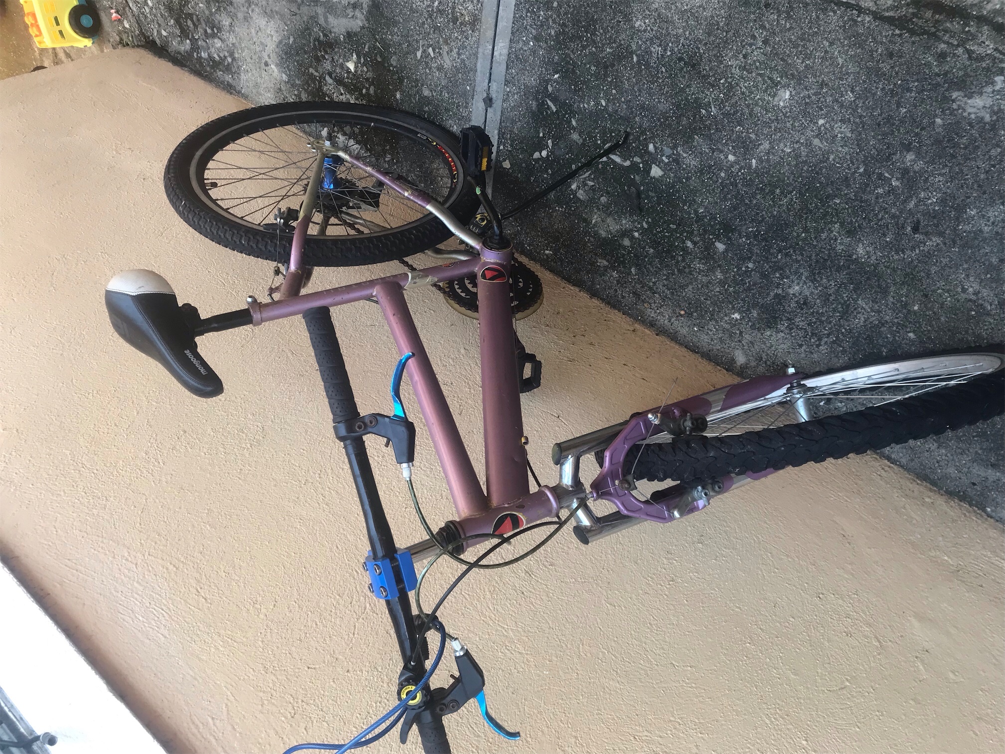 bicicletas y accesorios - Bicicleta usada aro 24 color morado