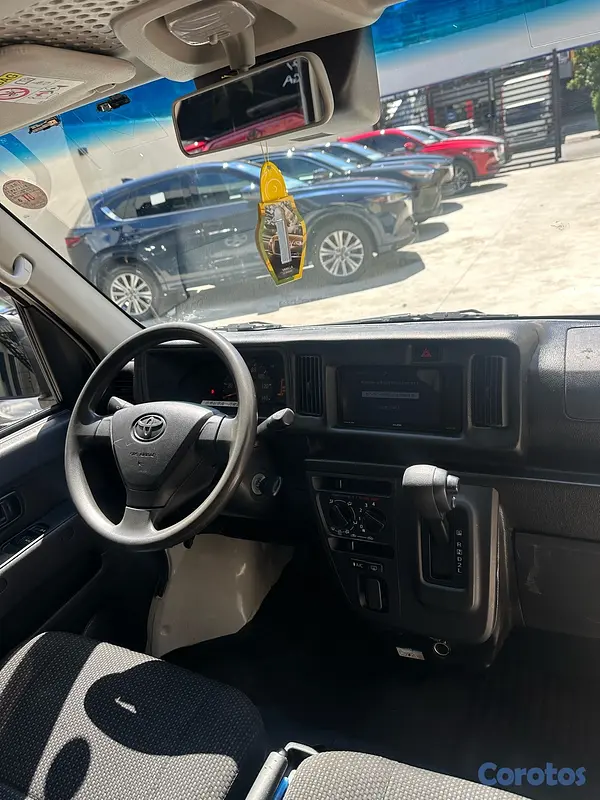 otros vehiculos - TOYOTA PIXIS 2020 7