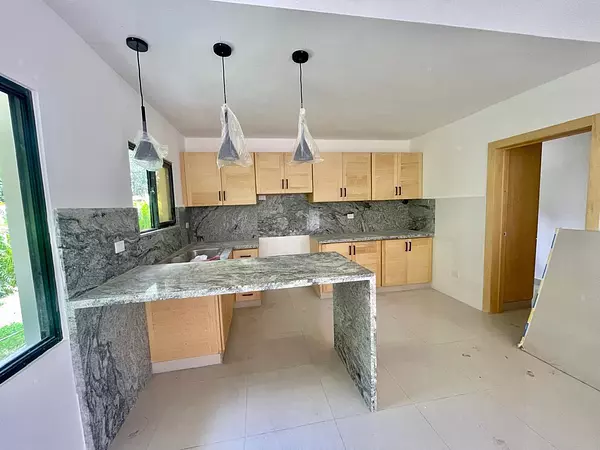 casas vacacionales y villas - VENTA DE VILLA NUEVA 5 HABITACIONES – JUAN DOLIO 7