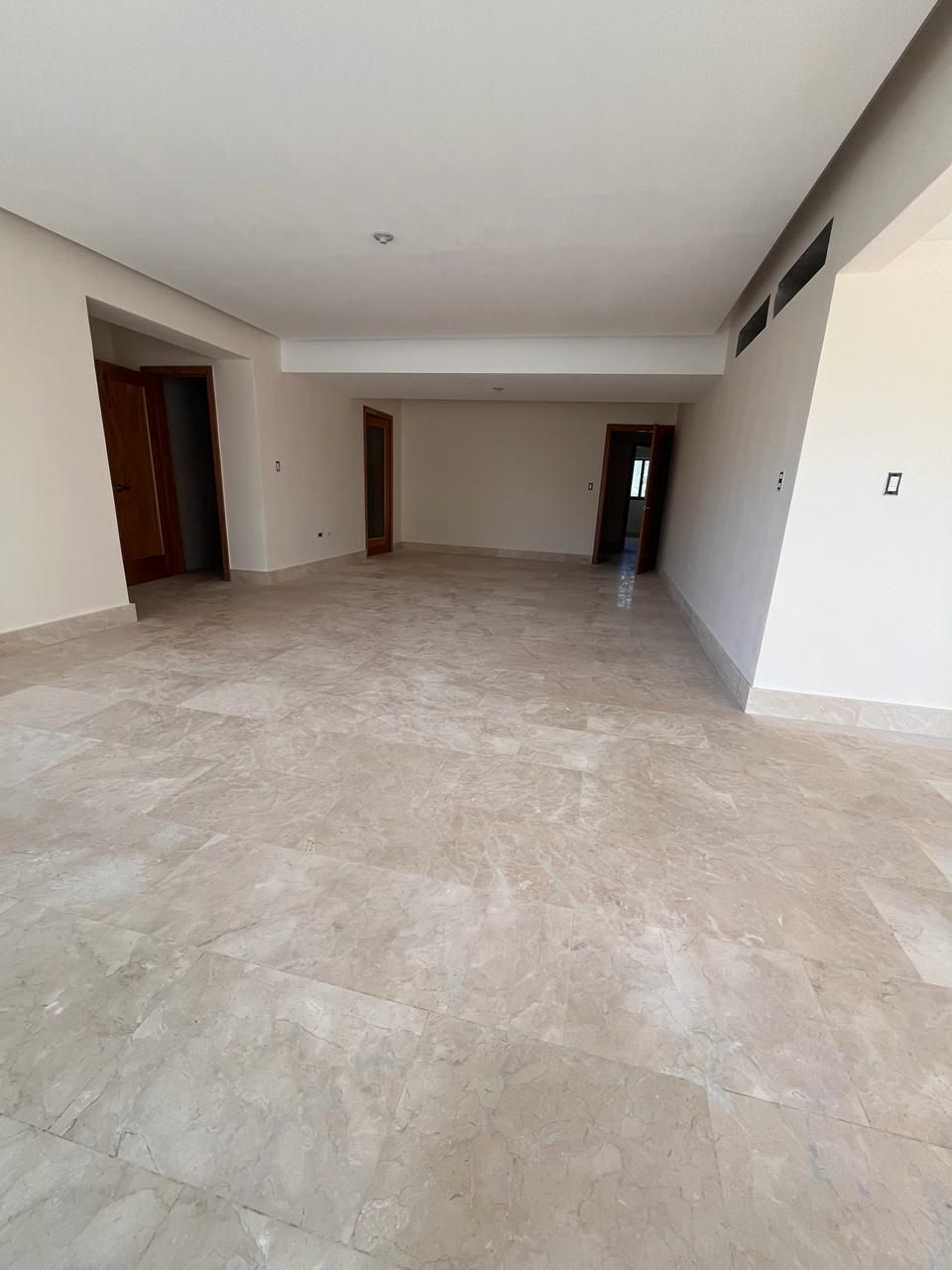 apartamentos - Proyecto en excelente calle Naco, vista al sur 5