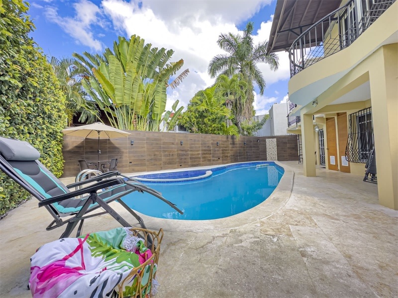 casas - Venta de mansión con 568mts y piscina en el Distrito Nacional sector Julieta 6