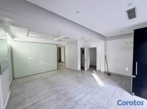 oficinas y locales comerciales - Alquiler local comercial primer nivel  4