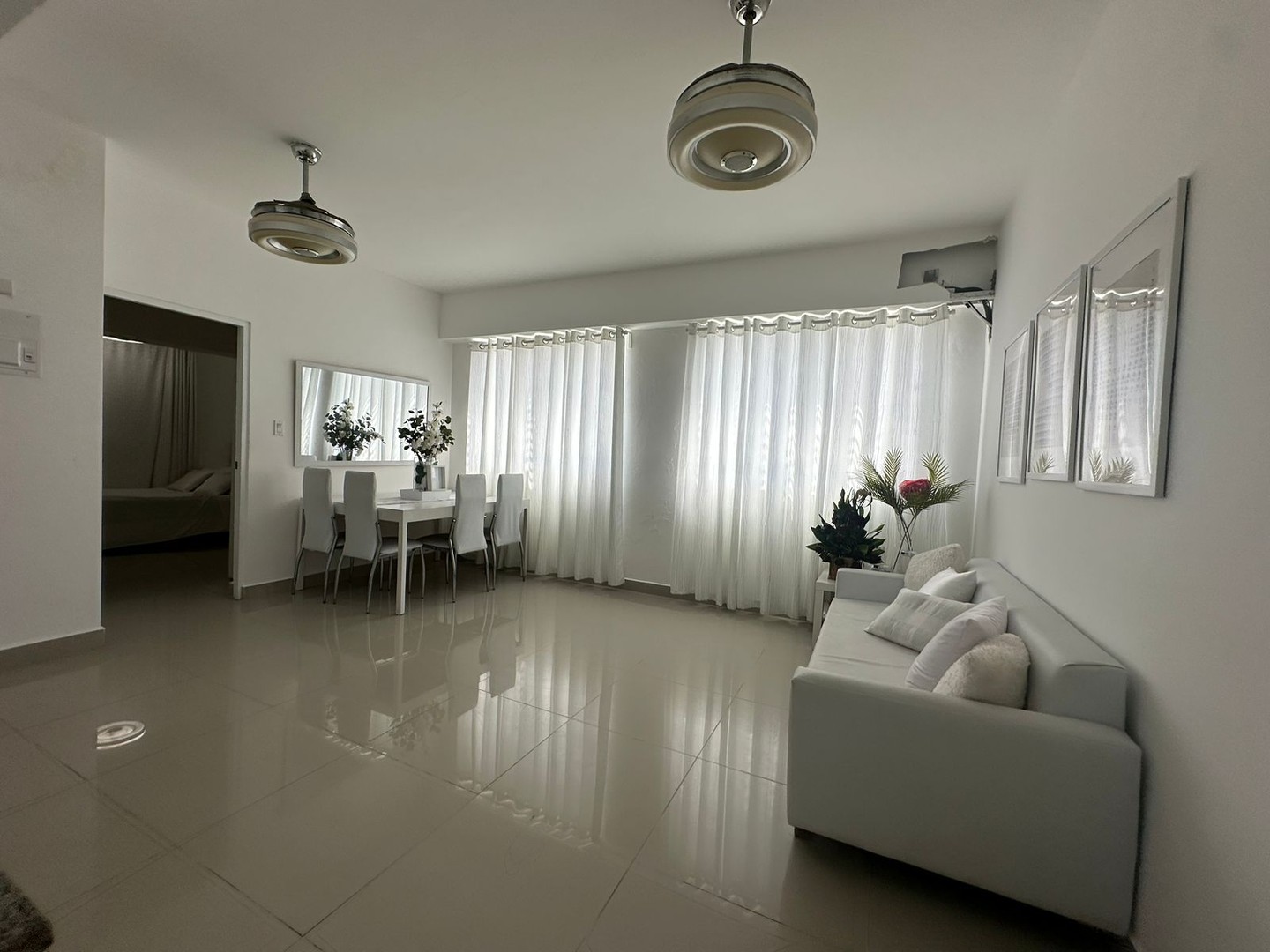 apartamentos - vendo  en Independencia km 7 y medio 3er nivel 
precio: 6,650,000 
2 hab  1