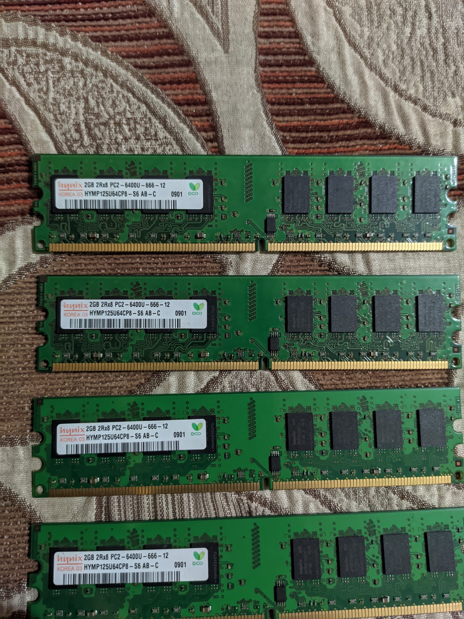 computadoras y laptops - 2 DDR2 ram de 2 GB, 800mhz
 
