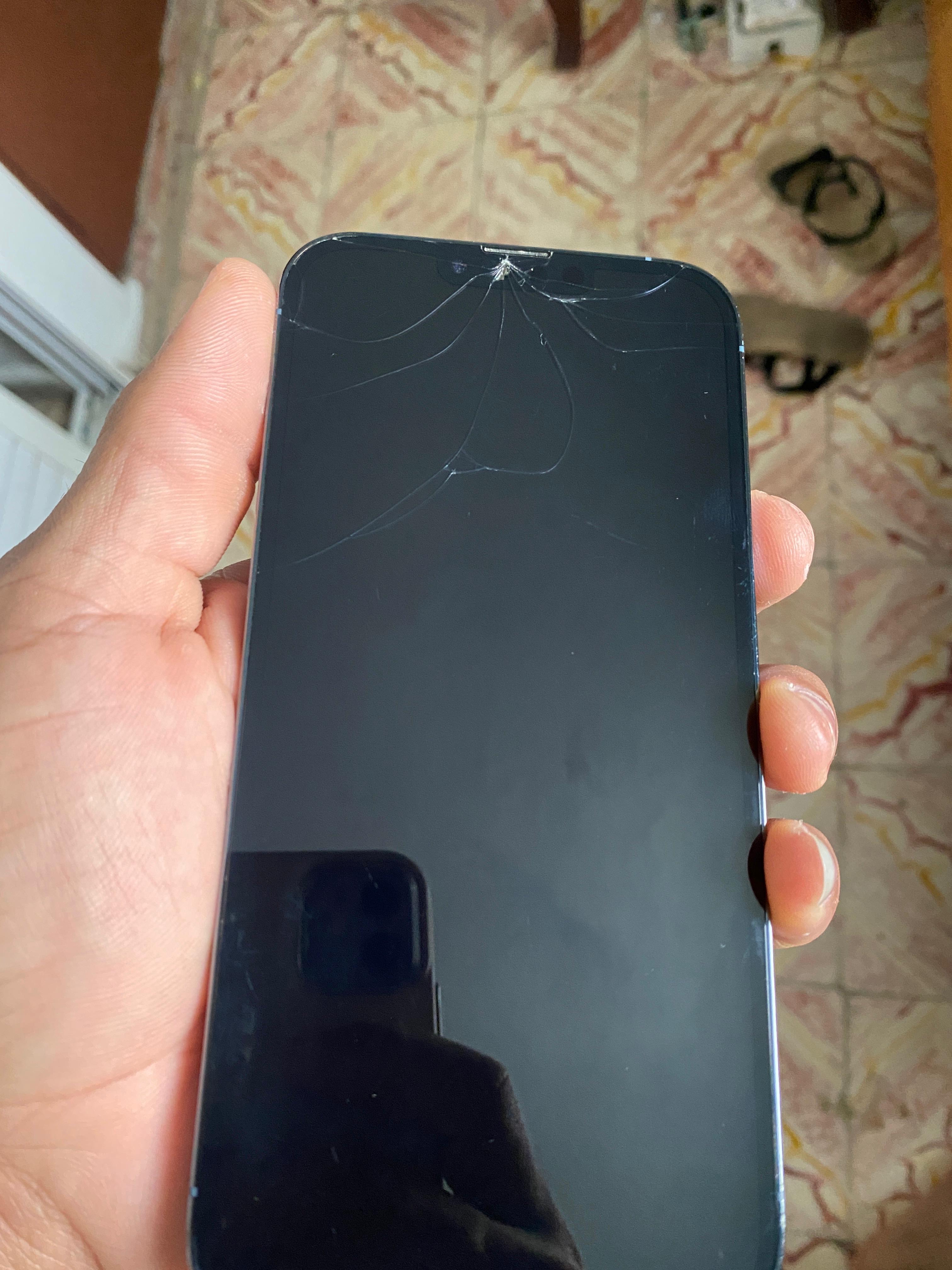 celulares y tabletas - iPhone 13 Pro Max turbo sin 256 GB pantalla cuarteada tipo pelo todo original  2
