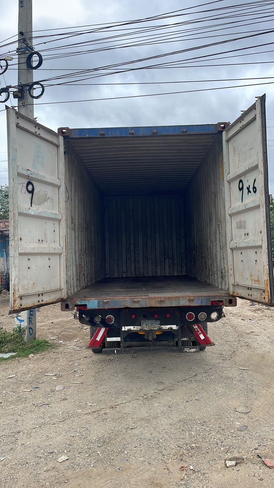 otros vehiculos - Contenedores 20 pies RD$ 125,000 1