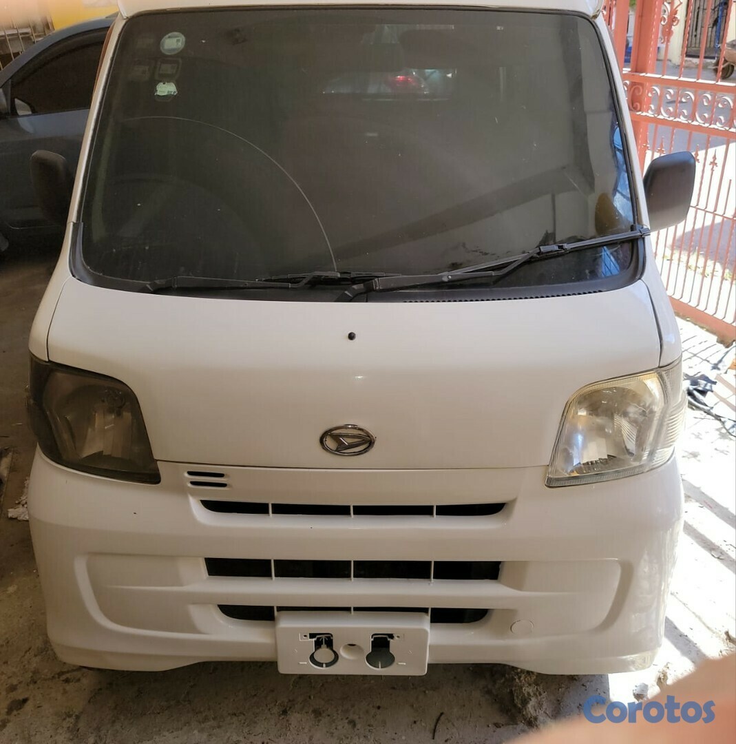 jeepetas y camionetas - Vendo Daihatsu Hijet 2013 Excelentes condiciones 6