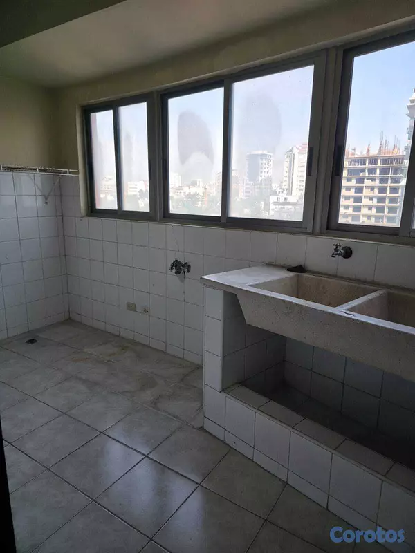 apartamentos - VISTA AL MAR UNICA, 240 MTS CLÁSICO APARTAMENTO ANACAONA OPORTUNIDAD, PISO ALTO 6