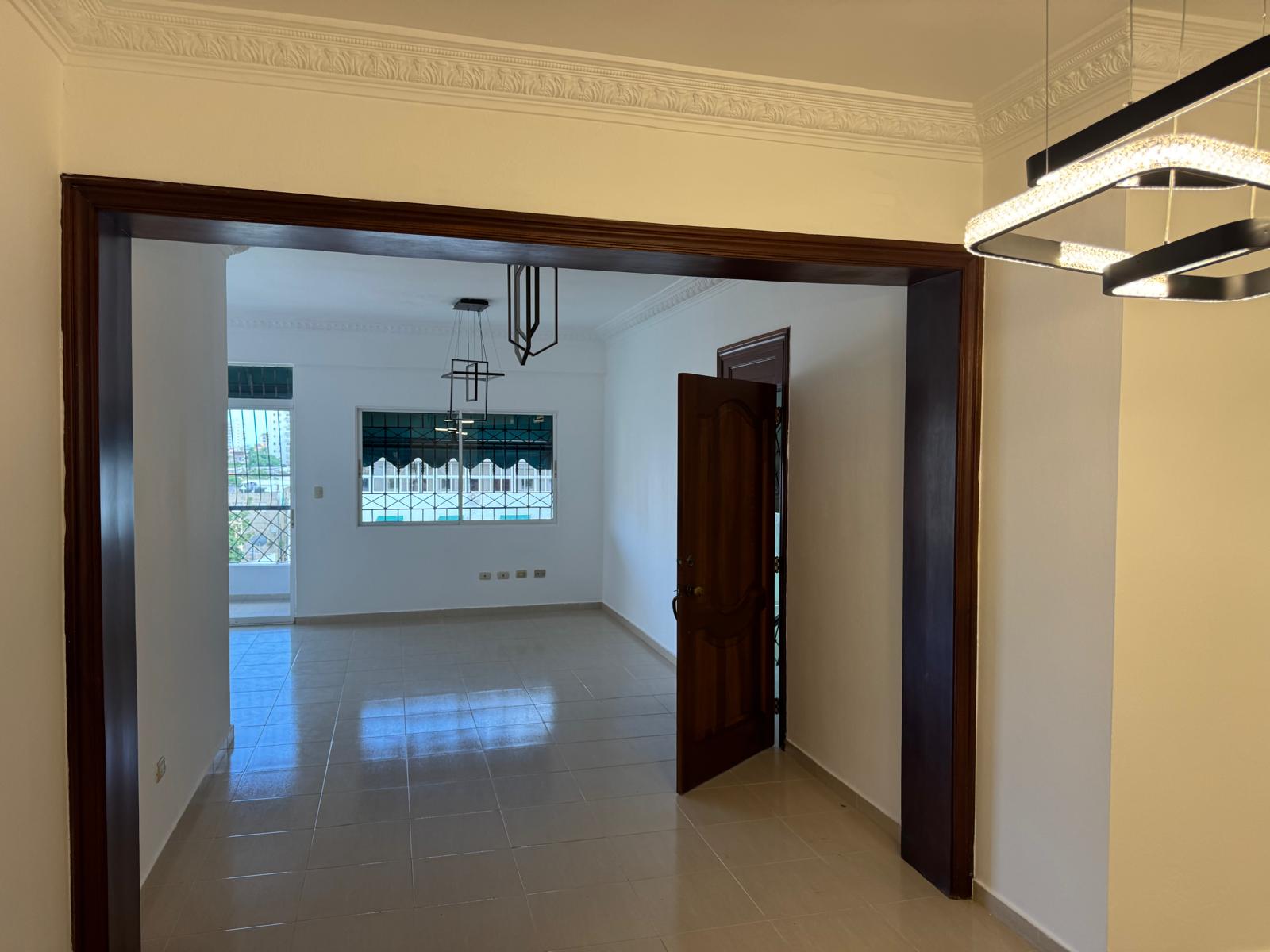 apartamentos - ALQUILO APARTAMNETO EN EVARISTO MORALES 0
