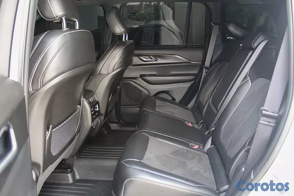 jeepetas y camionetas - Jeep Grand Cherokee Altitude 8