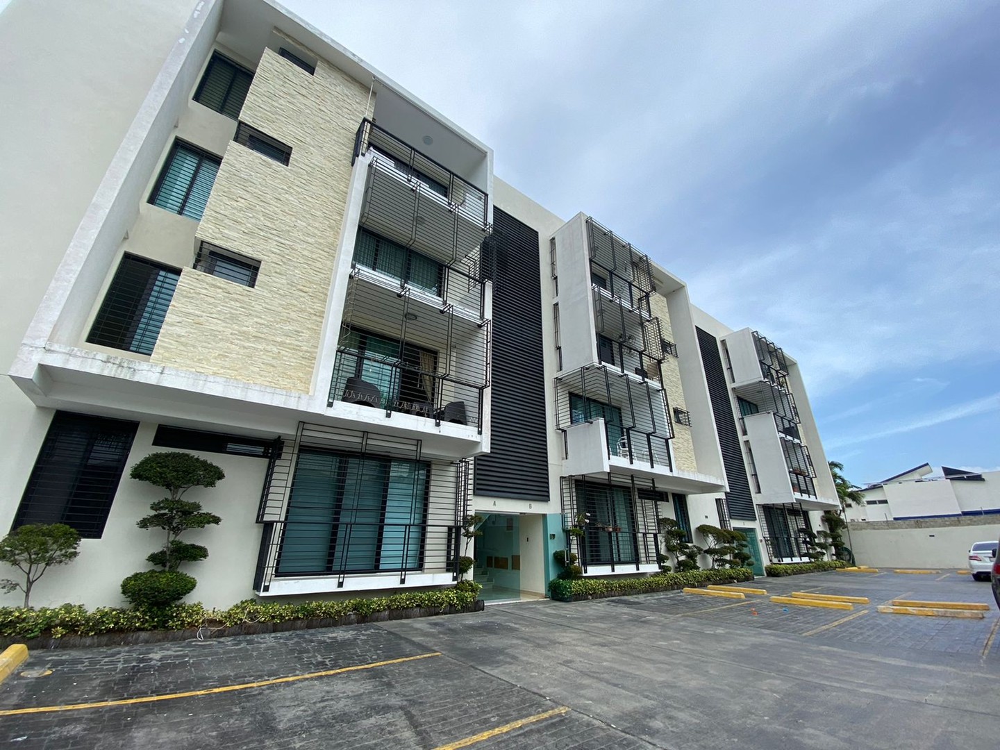 apartamentos - Hermoso 2do Nivel Disponible en Chantini