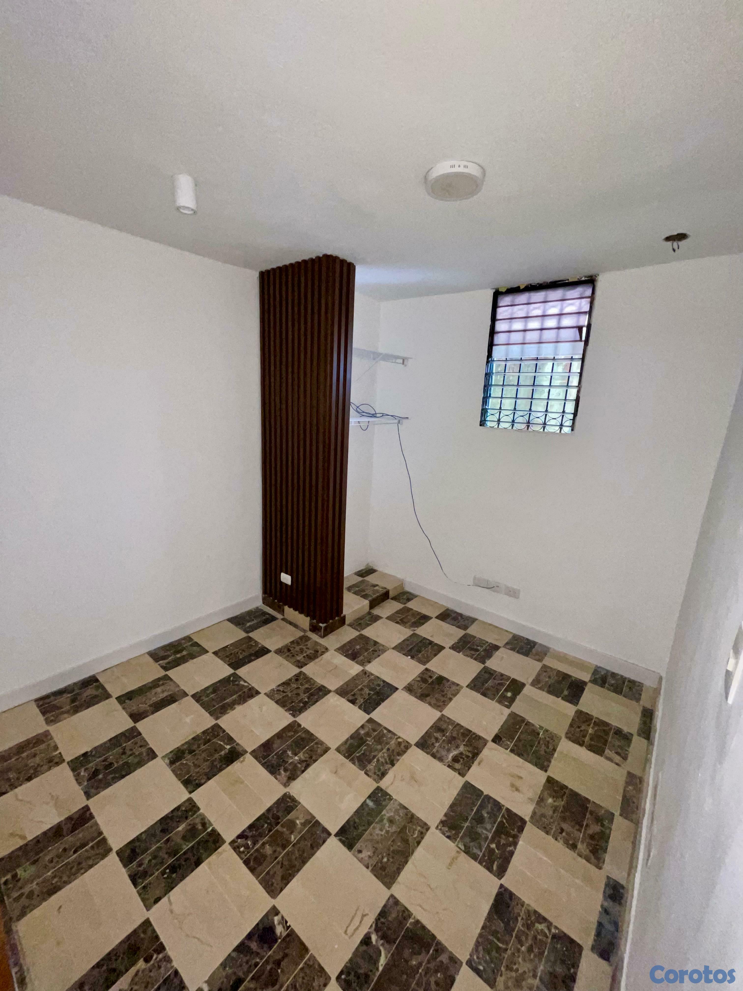 oficinas y locales comerciales - Alquilo local para negocio u oficina en Evaristo Morales  9