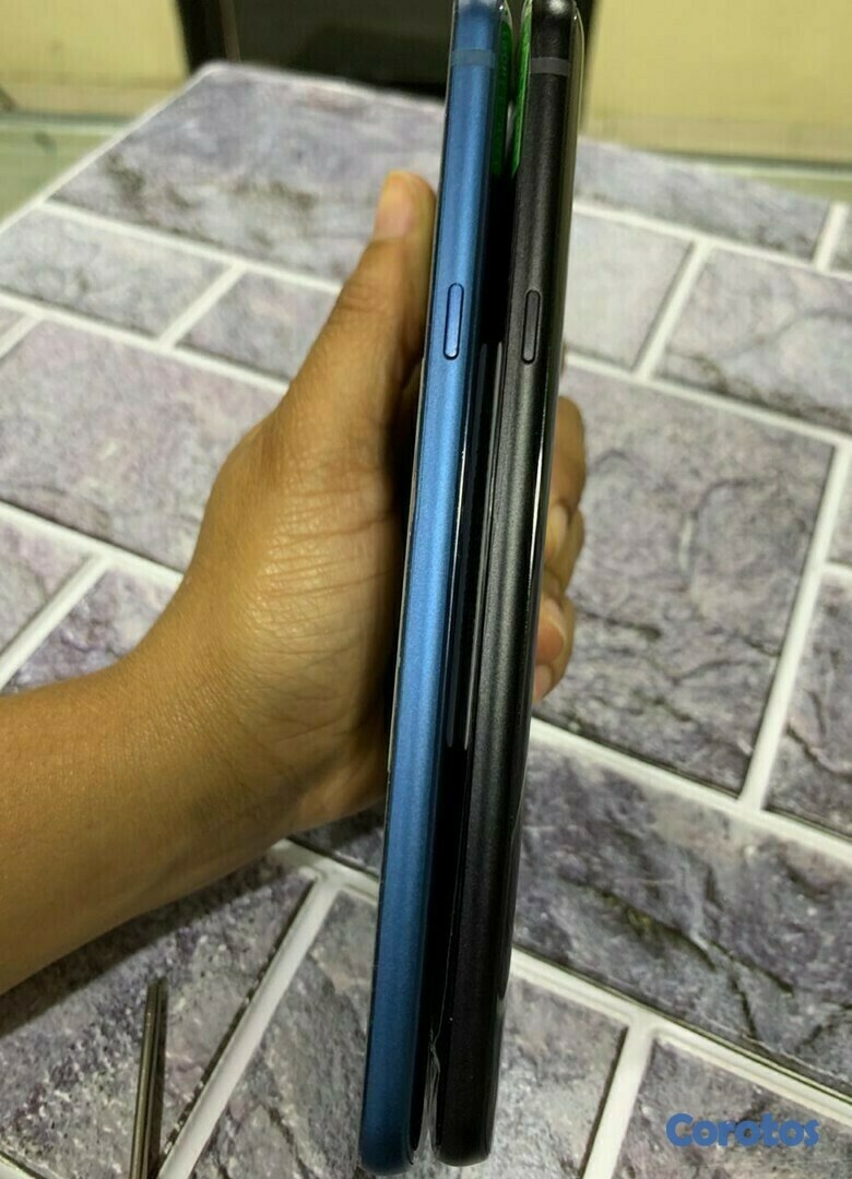 celulares y tabletas - Teléfono  LG Q8 2018 - 64GB 4