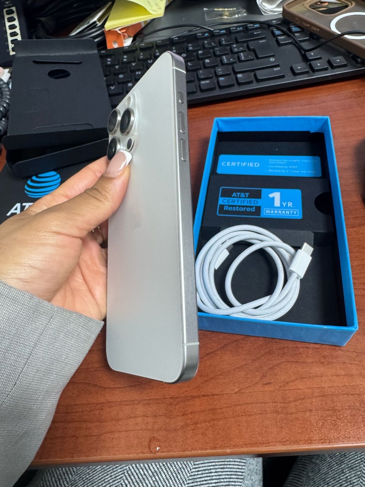 celulares y tabletas - IPhone 15 Pro Max 256 GB DESBLOQUEADO