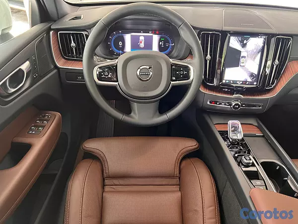 jeepetas y camionetas - Volvo XC60 T8 Ultimate Recharge 2026 9