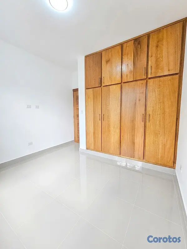 apartamentos - Se Alquila Av. HISPONOAMERICANA  4