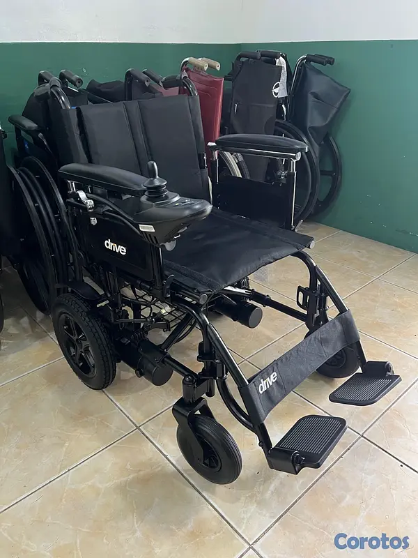 Salud y Equipamiento Médico - Silla de rueda electrica 2