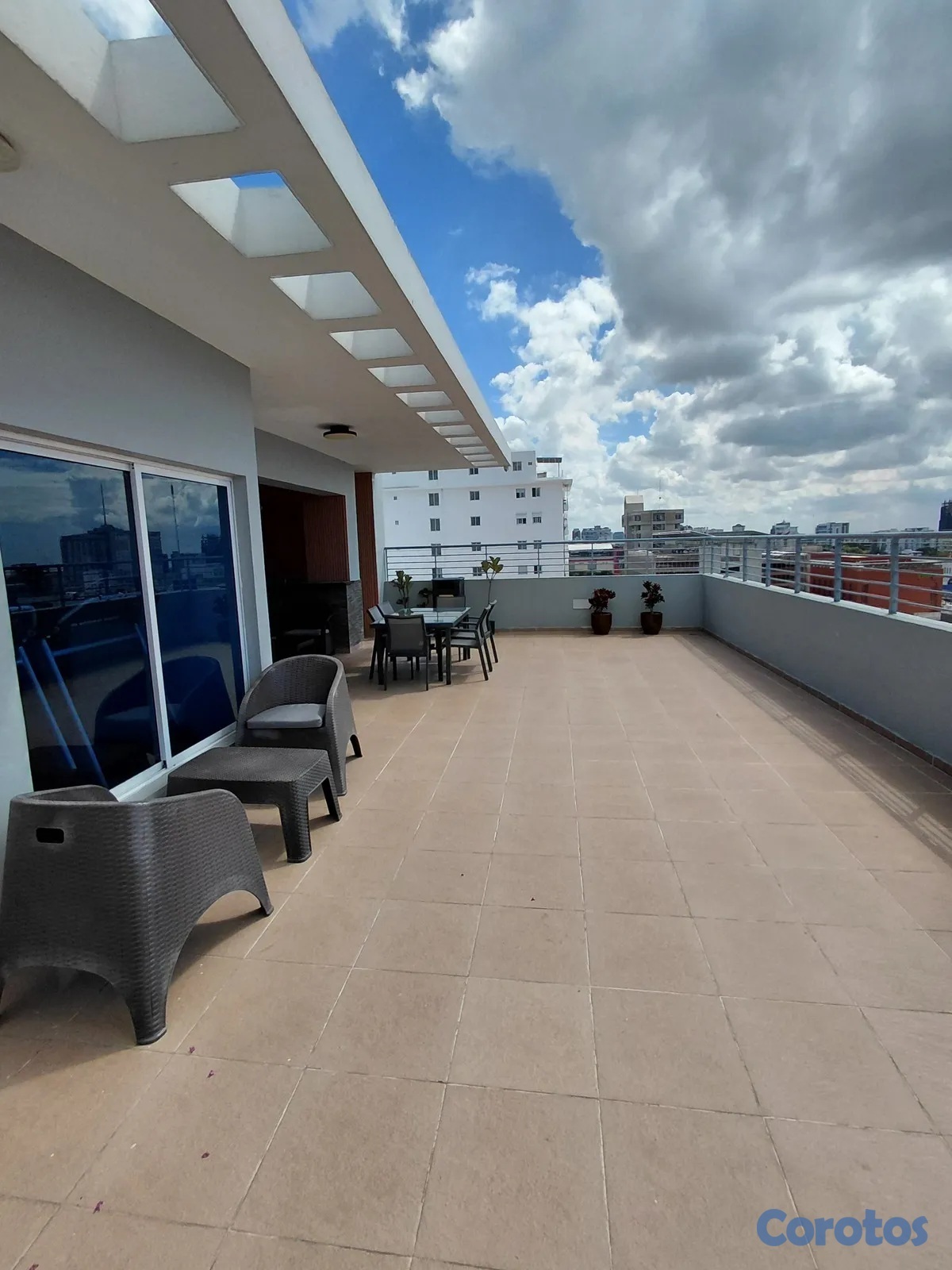 apartamentos - VENTA DE APARTAMENTO EN SECTOR EVARISTO MORALES 10