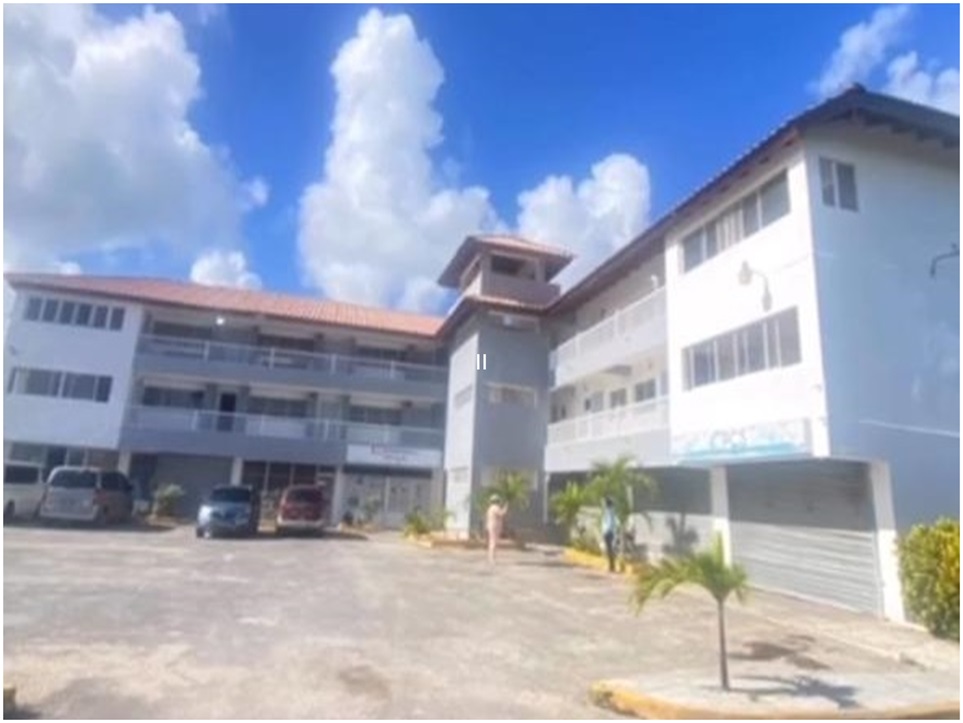 oficinas y locales comerciales - Local Comercial de 485 Mts.2 en BAVARO,  Av Estados Unidos de BAVARO, Punta Cana