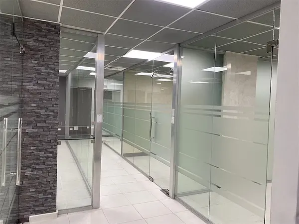 oficinas y locales comerciales - Local corporativo en evaristo 10