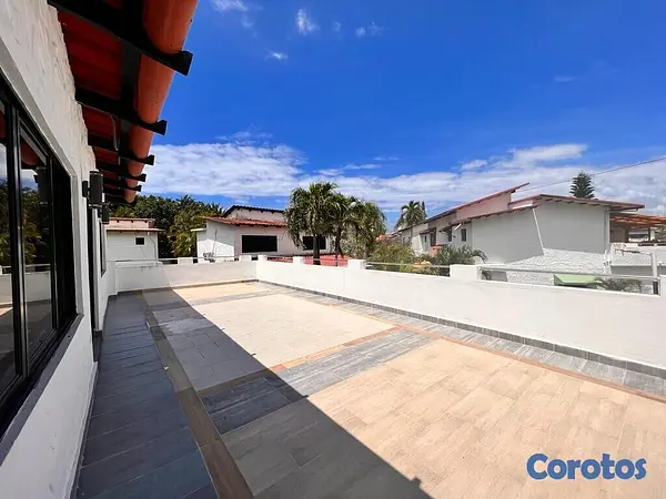 casas vacacionales y villas - Villa en venta en Juan Dolió, Residencial Cerrado.  7