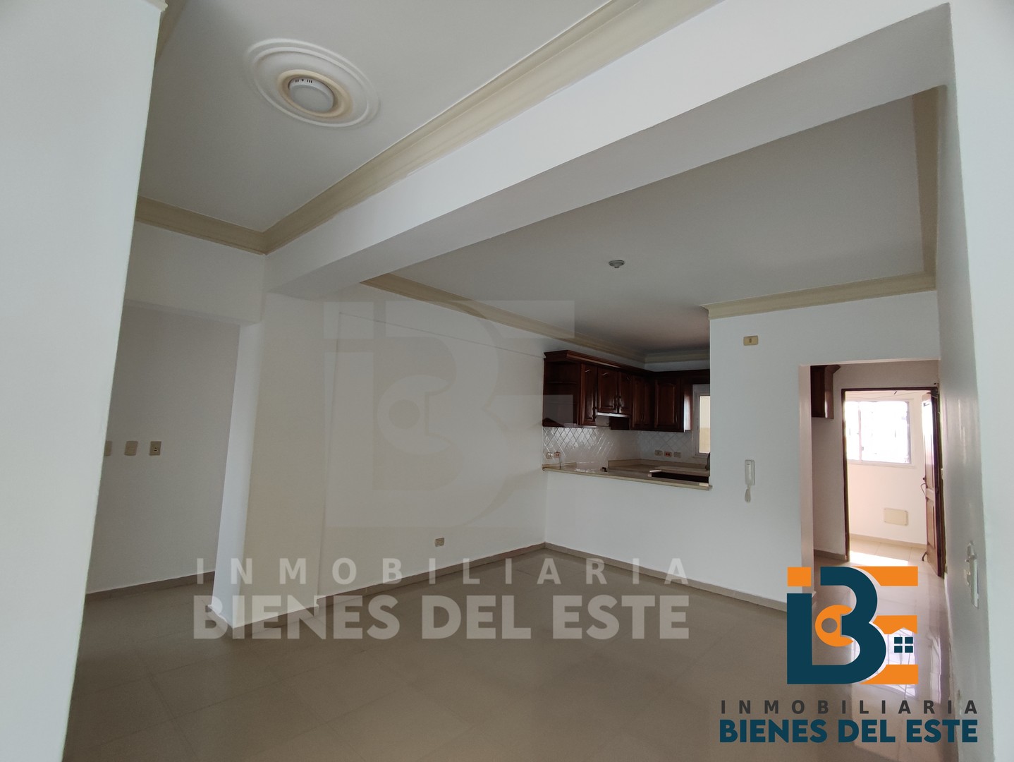 apartamentos - Se Vende Amplio y Cómodo Apartamento en Miramar 2