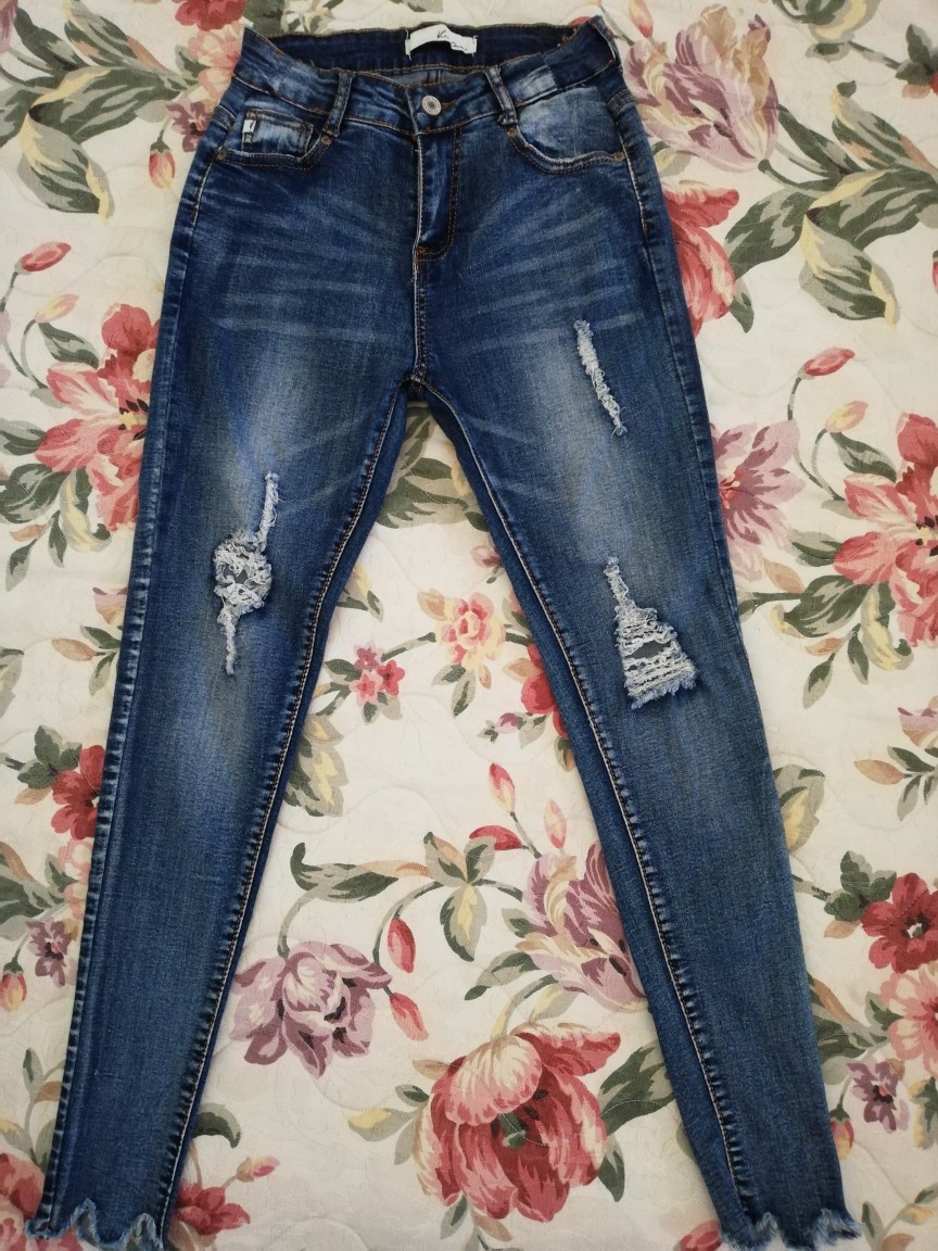 ropa para mujer - Jeans KanKan. Número 28( SMALL)