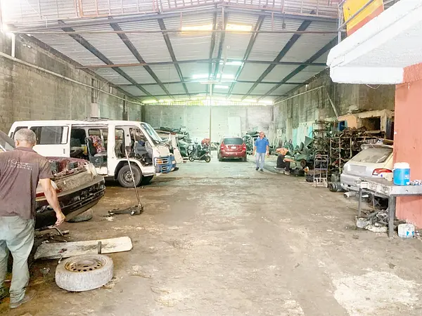 oficinas y locales comerciales - Nave industrial en zona céntrica y comercial  3