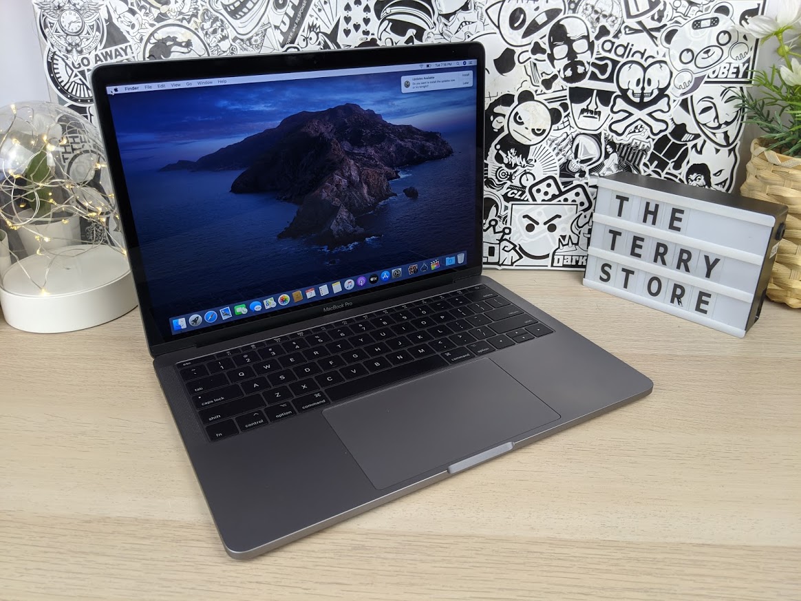 computadoras y laptops - Laptop Apple MacBook Pro 2017 13" 8GB RAM 256 GB Disco SSD