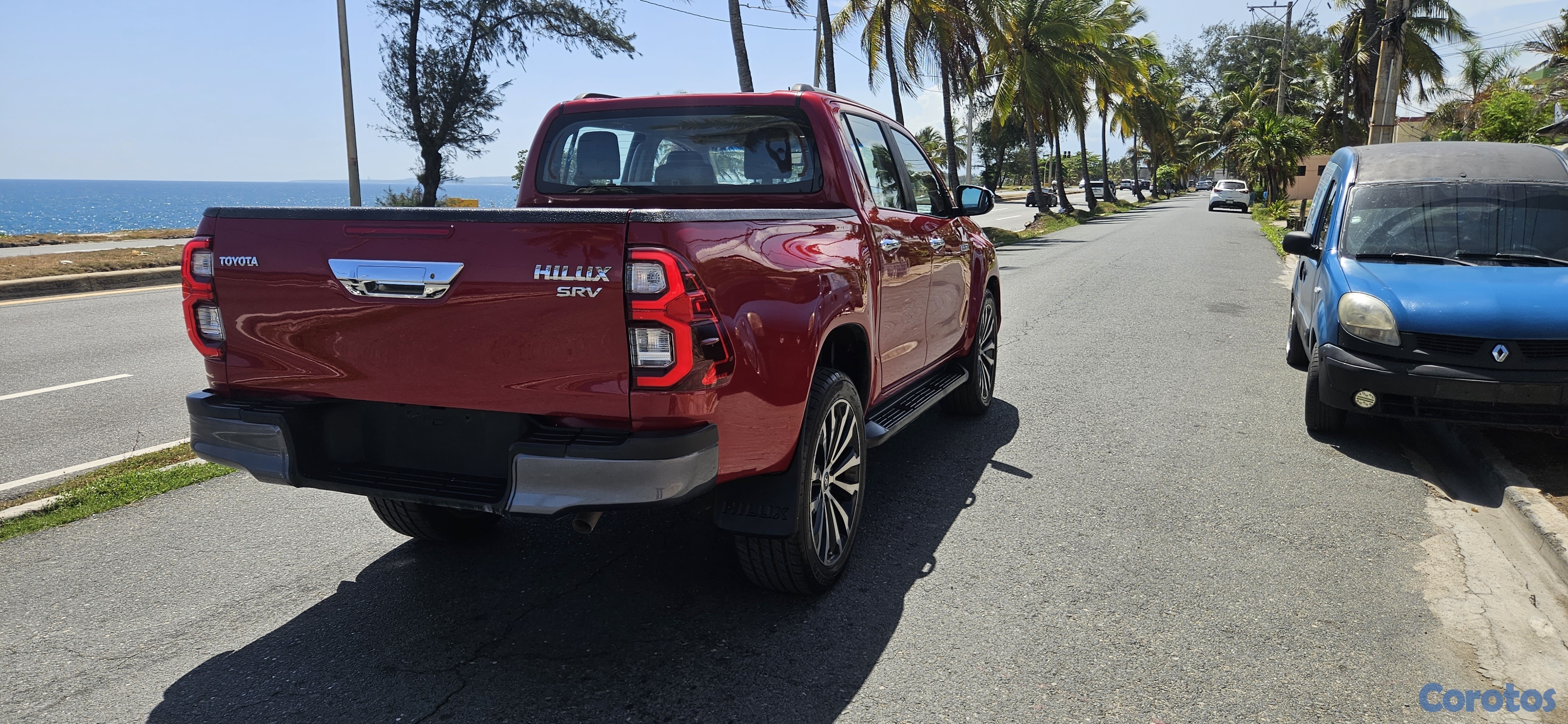 jeepetas y camionetas - Toyota hilux 2022 srv 2