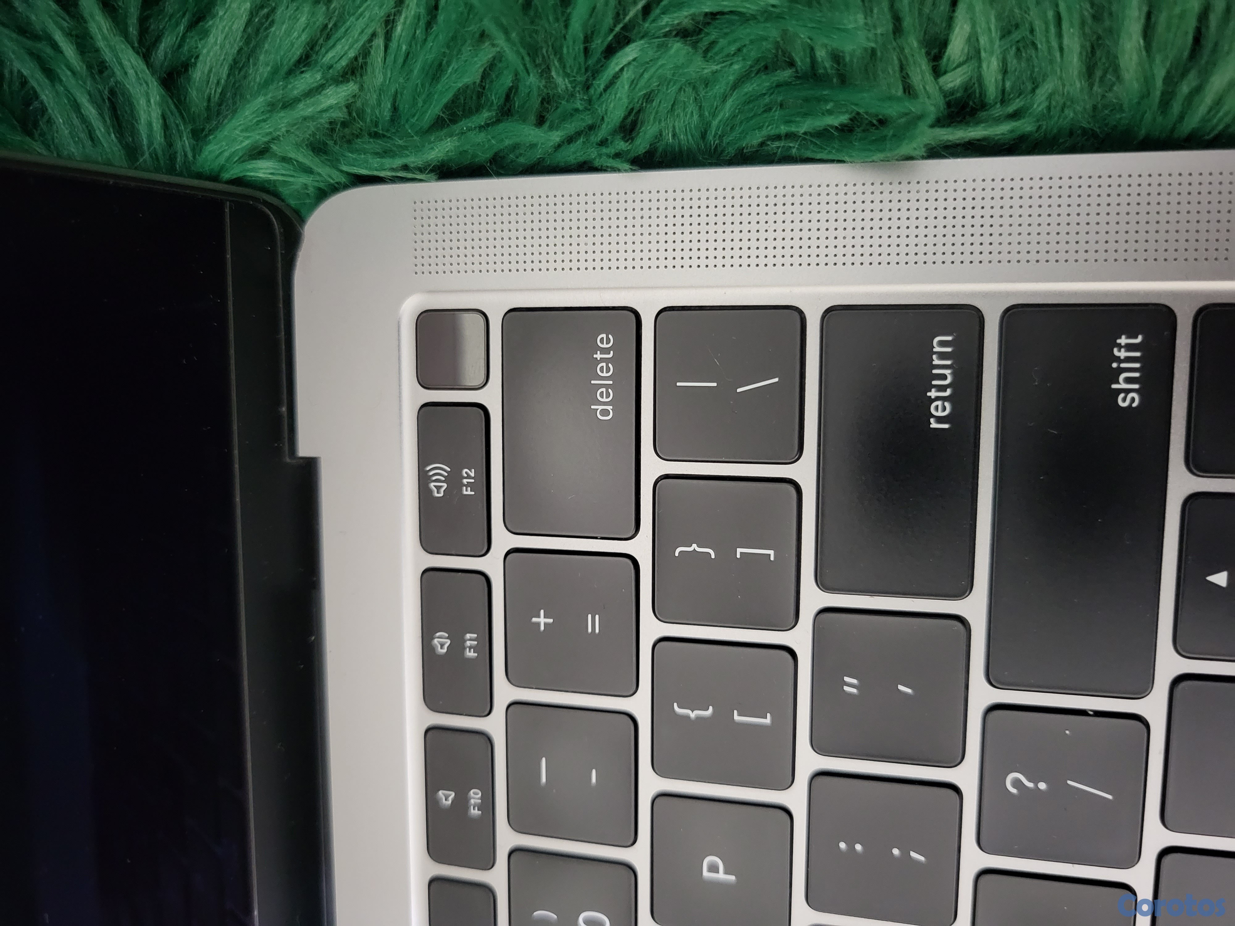 computadoras y laptops - Macbook Air i5 (2019) 256GB SSD  3