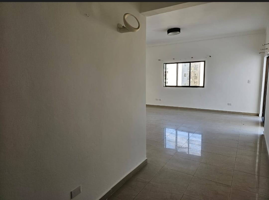 apartamentos - Ensanche Quisqueya (no barrio)
$226,000.
Balcon
208 metros
Piso 8
3 habitaciones 5