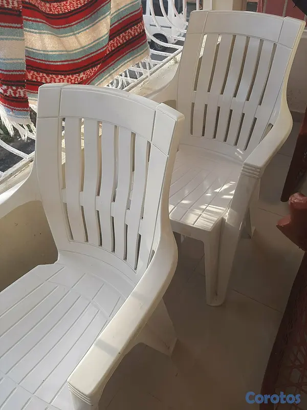 muebles y colchones - 4 Sillas plastica buenas condiciones  6
