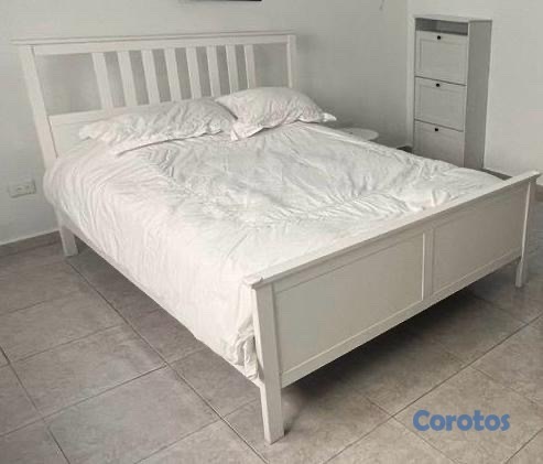 muebles y colchones - Vendo cama con su colchón de Ikea en buenas condiciones  1