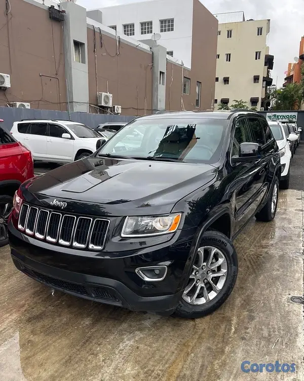 jeepetas y camionetas - JEEP GRAND CHEROKEE LAREDO 2016 3