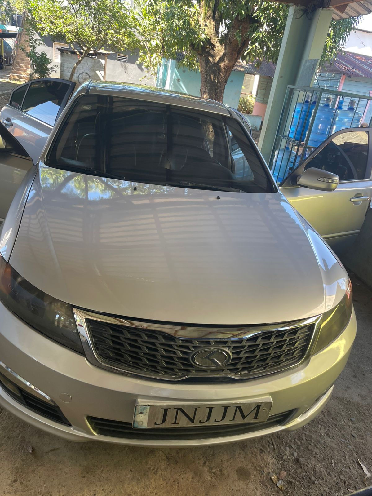 carros - kia lotse 2010