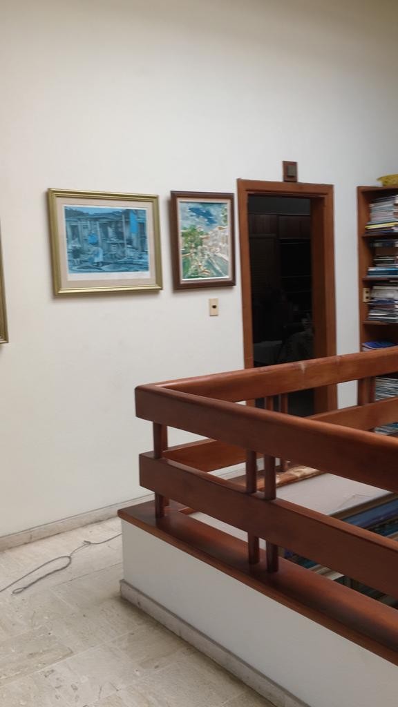 muebles y colchones - Escalera en Caoba