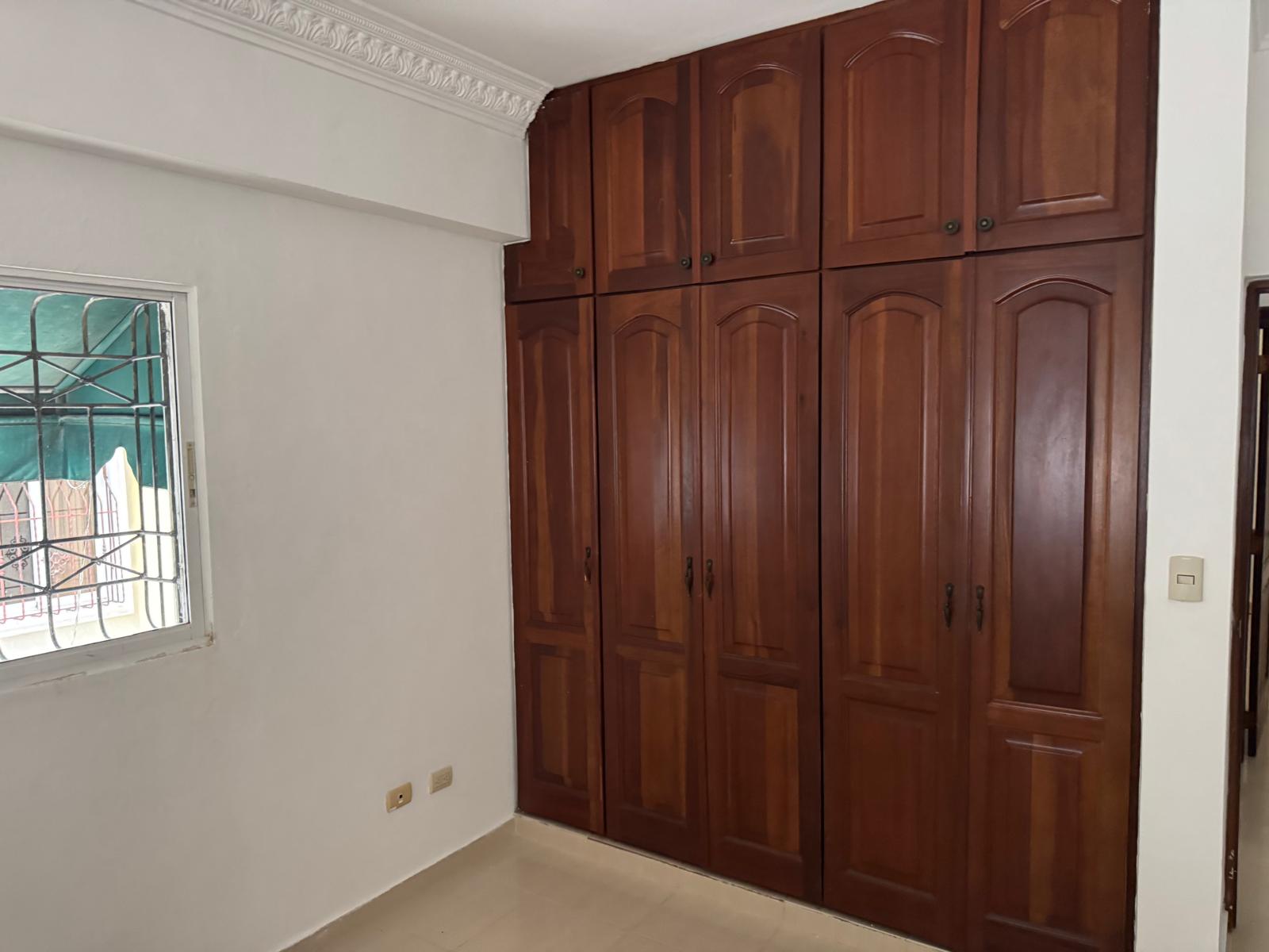 apartamentos - ALQUILO APARTAMNETO EN EVARISTO MORALES 1