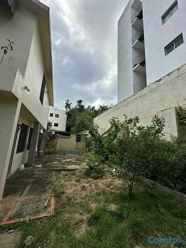 oficinas y locales comerciales - Casa Comercial en los Cerros de Gurabo 4