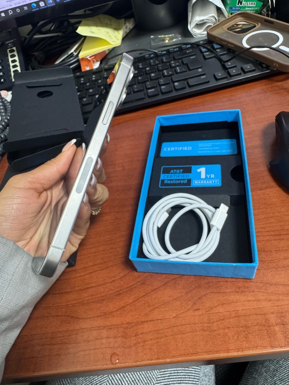 celulares y tabletas - IPhone 15 Pro Max 256 GB DESBLOQUEADO 2
