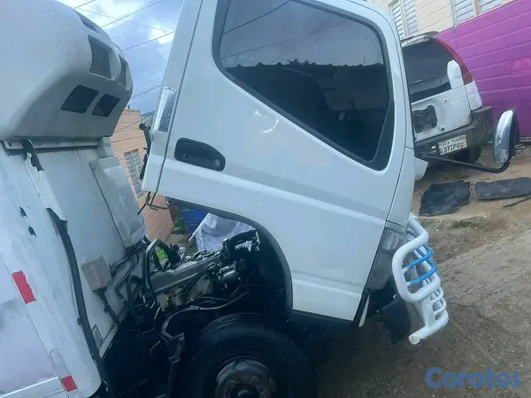 camiones y vehiculos pesados - Mitsubishi Fuso 8