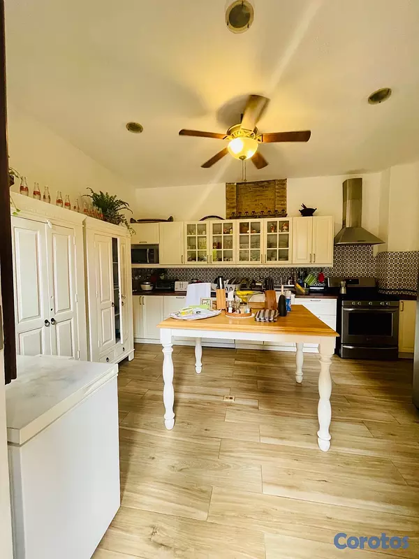 casas - se vende casa colonial en la Zona Colonial 6