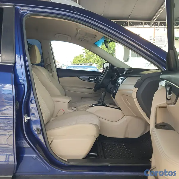 jeepetas y camionetas - Nissan Rogue S 2020 Impecable 13