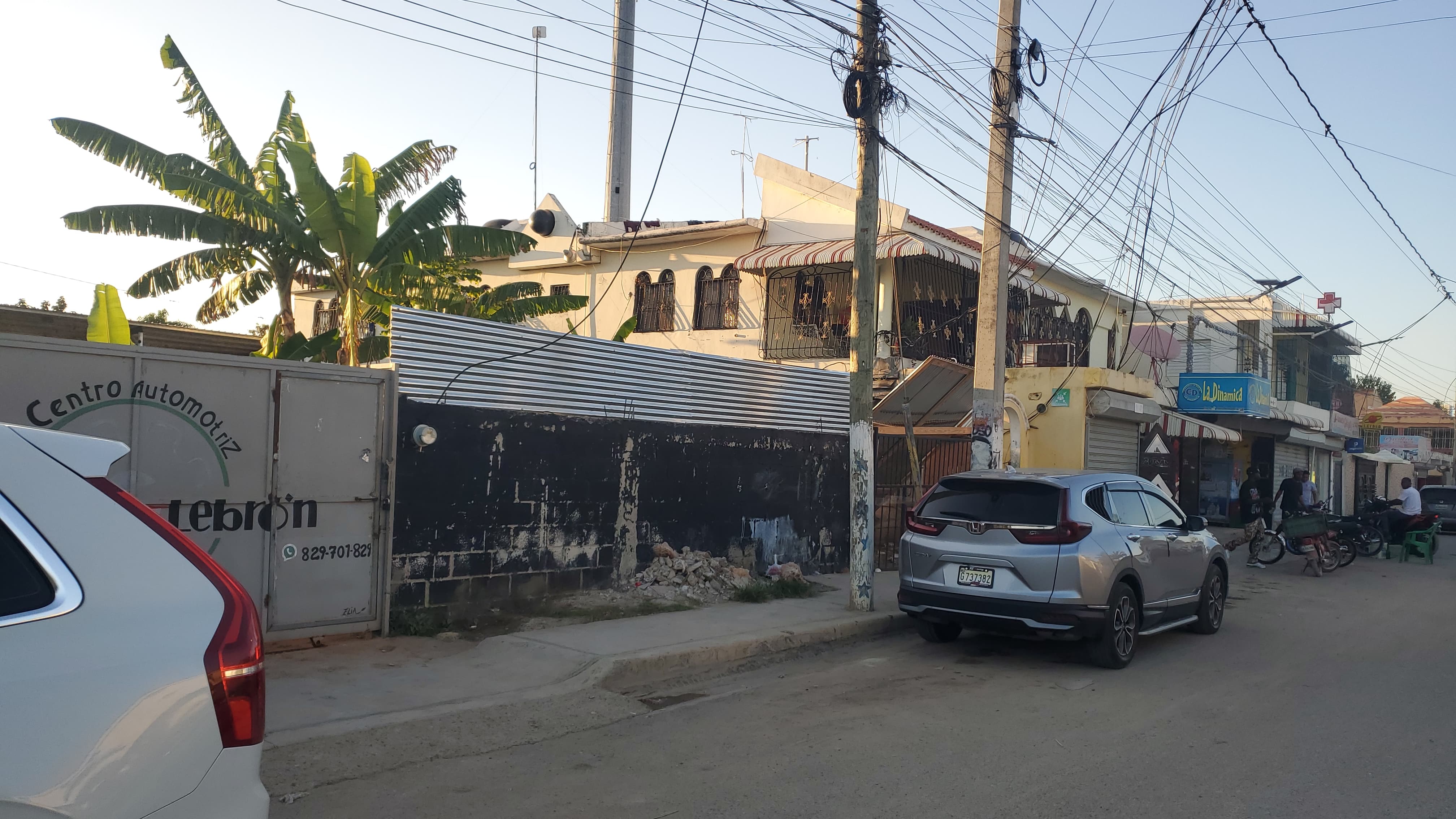 solares y terrenos - Solar Residencial o comercial en las Americas  6