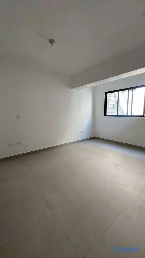 apartamentos - Apartamento 4to piso en el millon  6