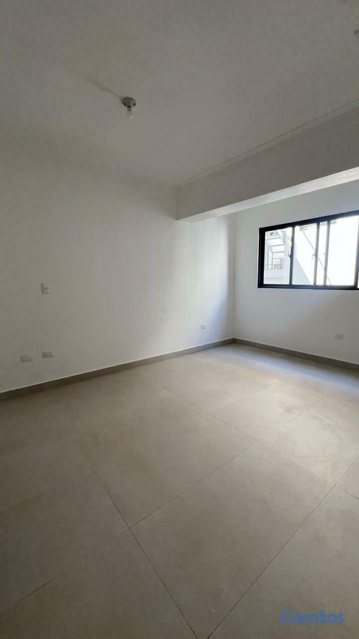 apartamentos - Apartamento 4to piso en el millon  6