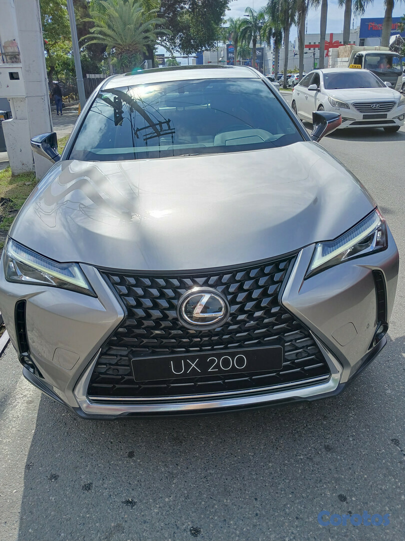 jeepetas y camionetas - Laxus UX 200 año 2020  1