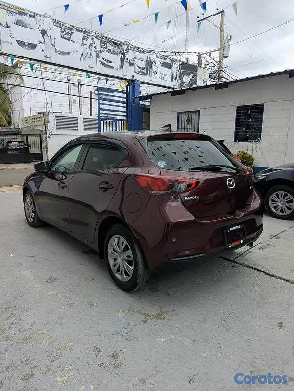 carros - MAZDA2 2020  5